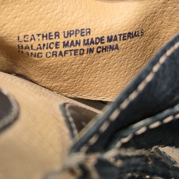 Born Womens Size 7 EU 38 Black Leather Cross Pattern Toe Strap Luxury Sandals - Picture 8 of 8